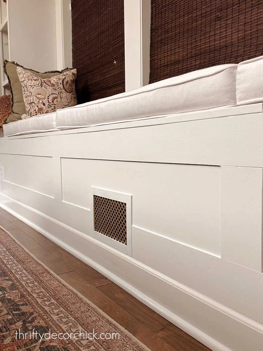 decorative vent on window seat